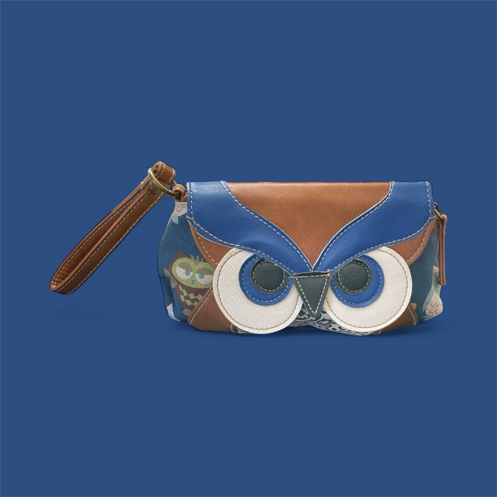 Owl Design Wristlet Blue & Brown magnetic closure.